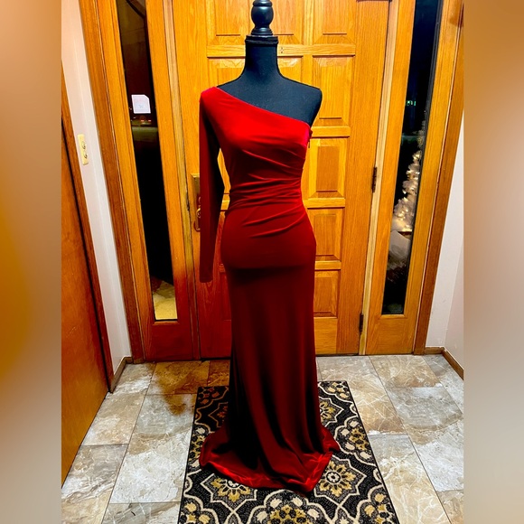 Windsor Dress 🔥 - Picture 1 of 2